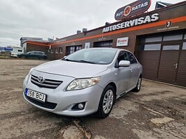 Toyota Corolla 2010 y Sedan