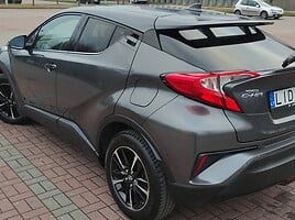 Toyota C-HR 2017 г Внедорожник / Кроссовер