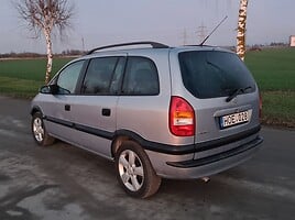 Opel Zafira 2004 m Vienatūris