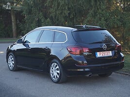 Opel Astra 2011 m Universalas