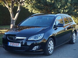 Opel Astra J Universalas 2011