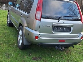 Nissan X-Trail 2004 y Off-road / Crossover