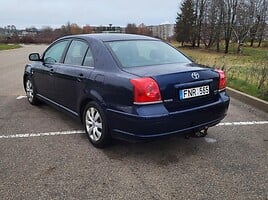 Toyota Avensis 2004 г Седан