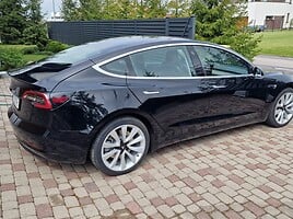 Tesla Model 3 2018 y Hatchback