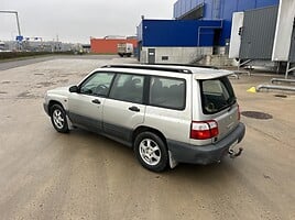 Subaru Forester 10600 2000 y