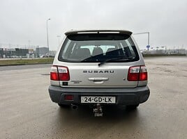 Subaru Forester 10600 2000 y