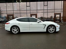 Porsche Panamera 4 2011 m