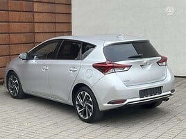 Toyota Auris 2016 y Hatchback