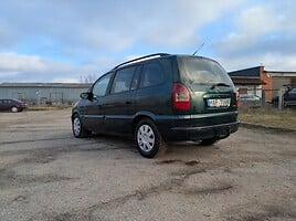 Opel Zafira 2005 г Хэтчбек