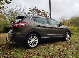 Nissan Qashqai 2015 г Внедорожник / Кроссовер