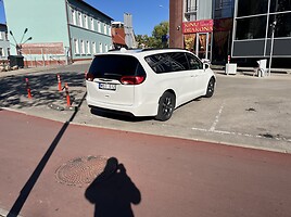 Chrysler Pacifica 2020 y Wagon