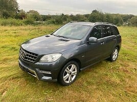 Mercedes-Benz ML 350 2012 г Внедорожник / Кроссовер