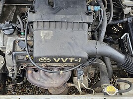 Toyota Yaris I VVT-i 2003 y parts