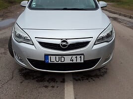 Opel Astra 2011 y Hatchback