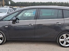 Opel Zafira Tourer 2013 m Vienatūris