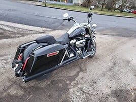 Harley-Davidson FLHRC 2018 y Chopper / Cruiser / Custom motorcycle