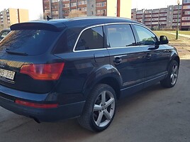 Audi Q7 2009 г Внедорожник / Кроссовер