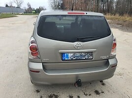 Toyota Corolla Verso 2005 г Минивэн