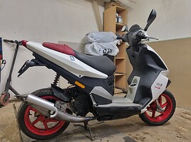 Piaggio NRG 2010 y Scooter / moped