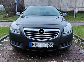 Opel Insignia 2010 y Sedan