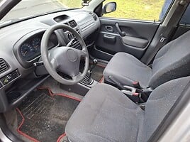 Suzuki Ignis 2002 г Хэтчбек