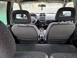 Suzuki Ignis 2002 г Хэтчбек