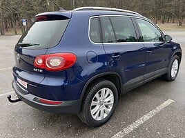 Volkswagen Tiguan 2009 г Внедорожник / Кроссовер