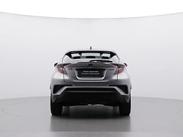 Toyota C-HR 2017 г Внедорожник / Кроссовер