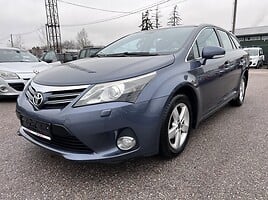 Toyota Avensis 2012 г Универсал