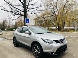 Nissan Qashqai 2014 г Внедорожник / Кроссовер