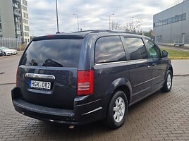 Chrysler Town & Country 2012 m Vienatūris