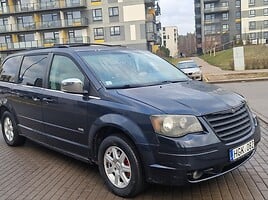 Chrysler Town & Country 2012 m Vienatūris