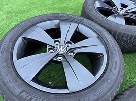 Volkswagen Siunciam, 6.5J ET41 light alloy R17 rims