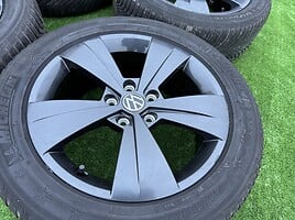 Volkswagen Siunciam, 6.5J ET41 light alloy R17 rims