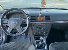 Opel Vectra 2004 г Седан