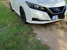 Nissan Leaf 2021 г Хэтчбек