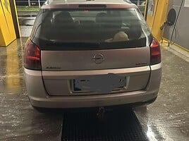 Opel Signum 2003 г Хэтчбек