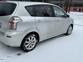 Toyota Corolla Verso 2004 г Универсал