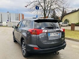 Toyota RAV4 2015 г Внедорожник / Кроссовер