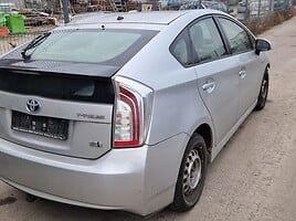 Toyota Prius 2013 г Хэтчбек