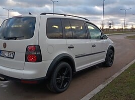 Volkswagen Cross Touran 2009 m Vienatūris