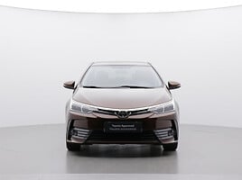 Toyota Corolla 2018 г Седан