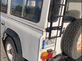 Land Rover Defender 1988 y Off-road / Crossover