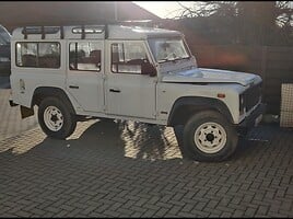 Land Rover Defender 1988 y Off-road / Crossover