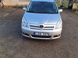 Toyota Corolla Verso 2004 г Минивэн