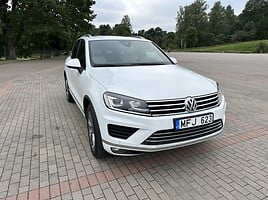 Volkswagen Touareg 2015 г Внедорожник / Кроссовер