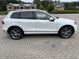 Volkswagen Touareg 2015 г Внедорожник / Кроссовер