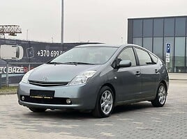 Toyota Prius 2005 г Хэтчбек