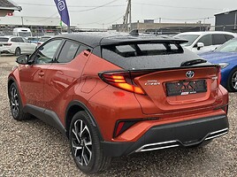 Toyota C-HR 2020 г Внедорожник / Кроссовер