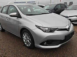 Toyota Auris II Hečbekas 2016